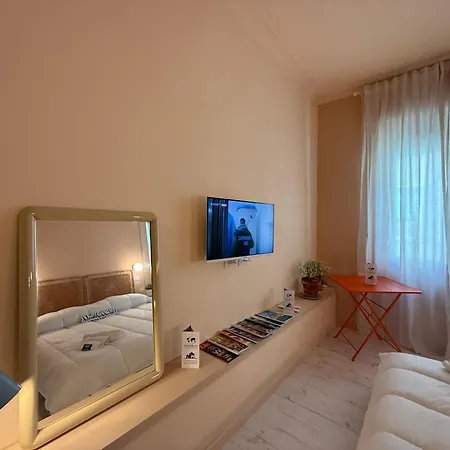 House Farorosmarino By World דירה קיאברי